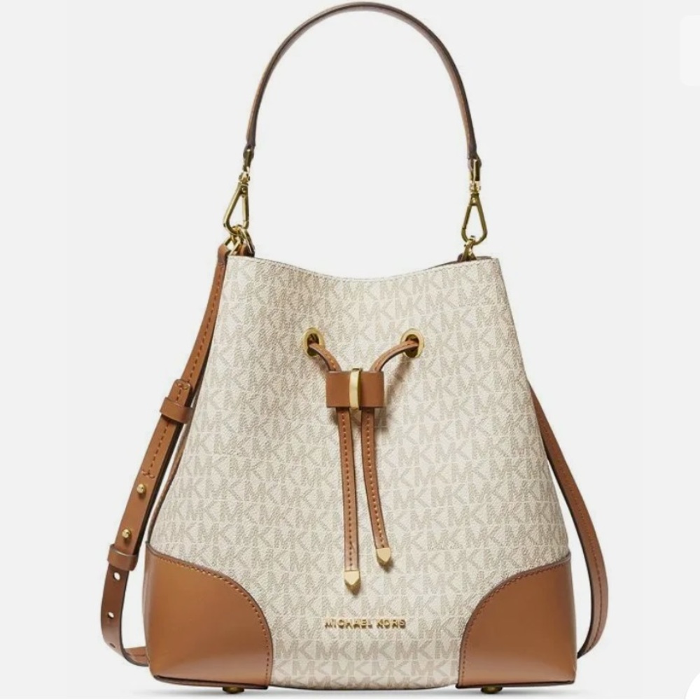 Michael Kors Mercer Bucket Bag